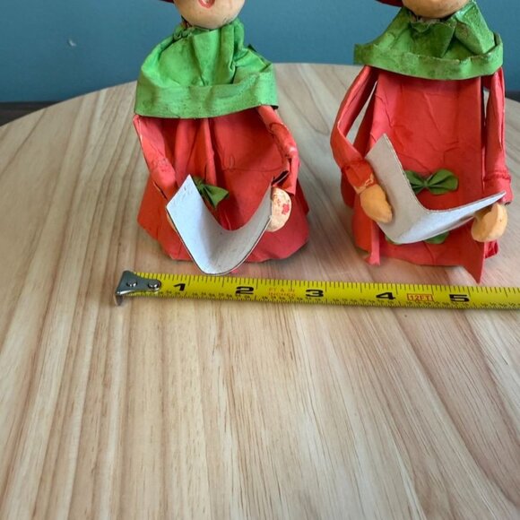 Vintage Ornaments Caroler Figurines With Red & Green Outfits Cardboard 5" - Picture 9 of 9